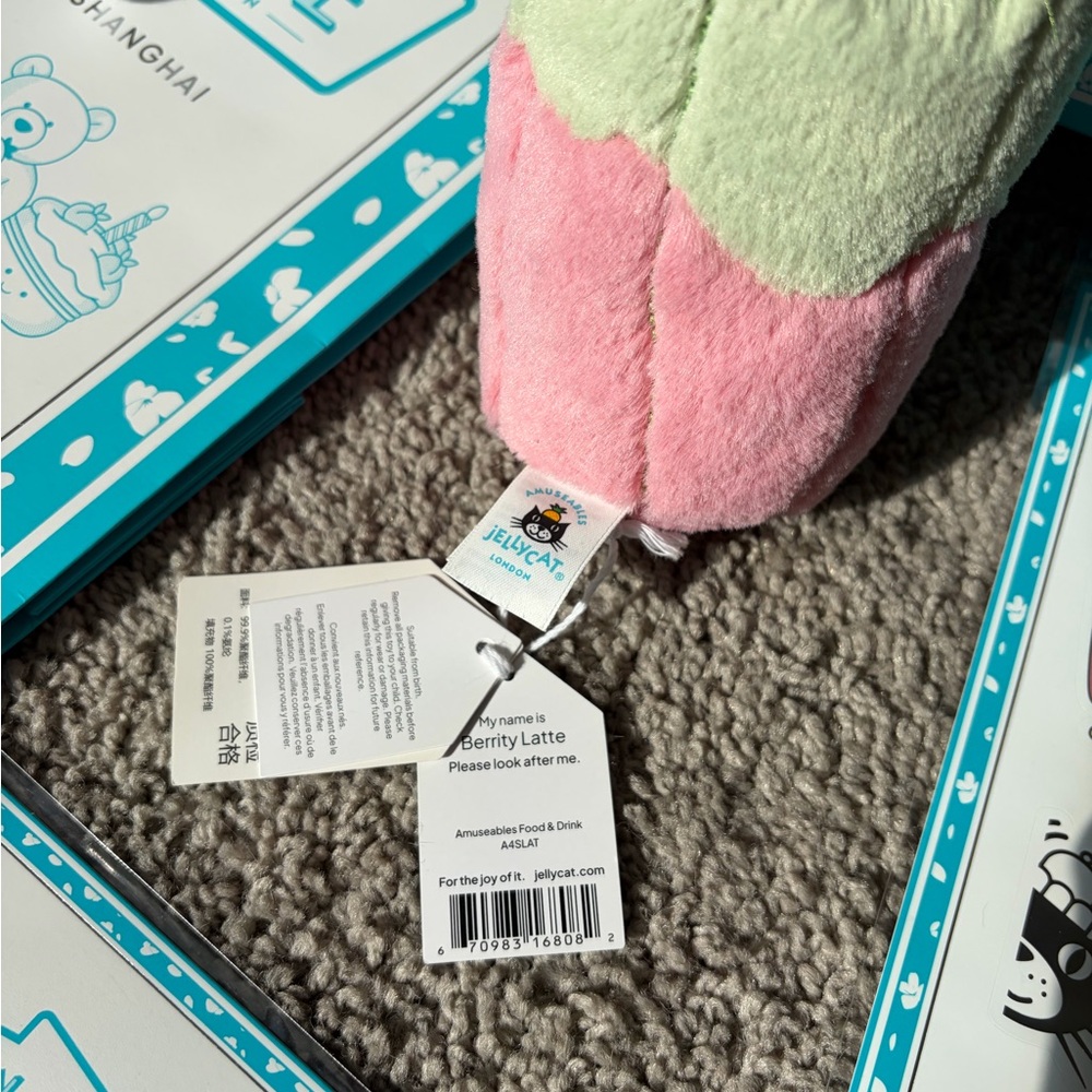 WEEKEND SALE☀️ NWT SHANGHAI Exclusive Amuseables Berrity Latte Jellycat Set - Picture 3 of 10